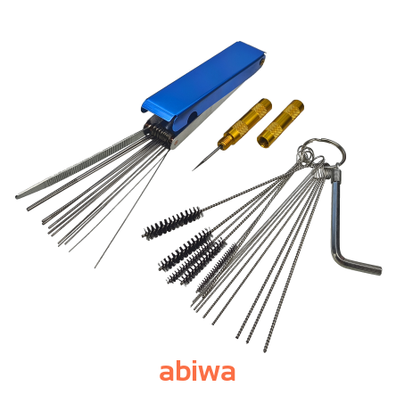 PRZYRZĄD DO CZYSZCZENIA DYSZ I GAŹNIKÓW + IGŁA - ZESTAW