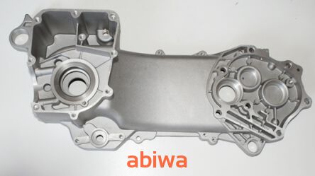 KARTER ŚRODKOWY SILNIKA - GŁÓWNY 4T GY6 139QMB- 46CM